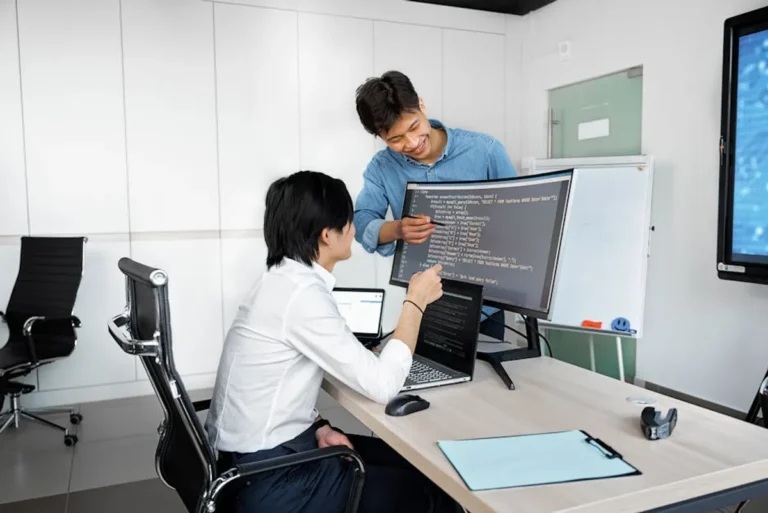 PostgreSQL vs SQL Server: Beginner Guide