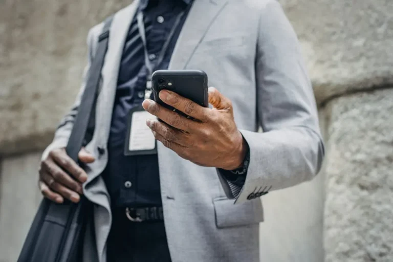 TSA Public WiFi Warning: Why Public Networks Can Be Risky